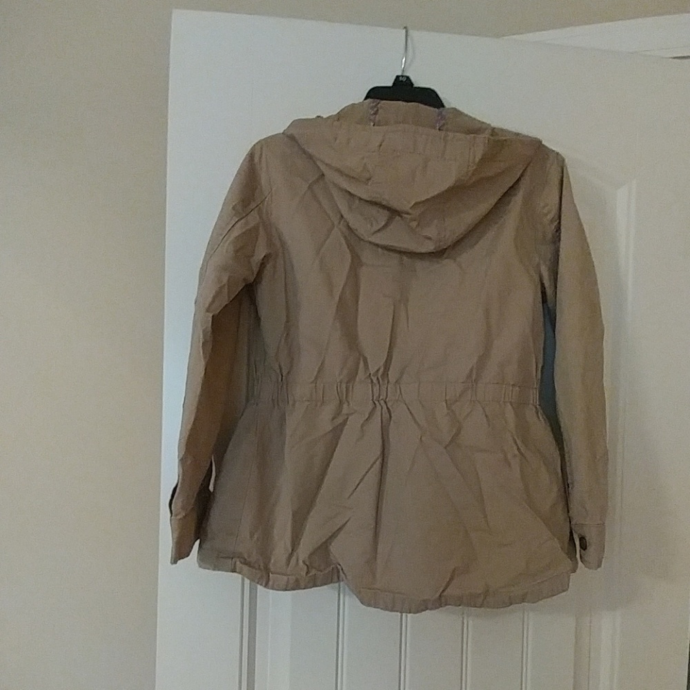 Coat - Picture 4 of 4
